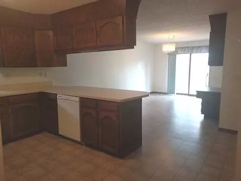 122 Estevan Dr, Bismarck, ND 58503 photo 11