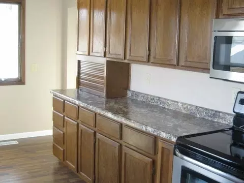 415 Capitol Ave E, Bismarck, ND 58501 photo 3
