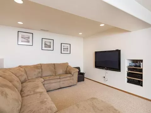 1007 Plainview Dr SE, Mandan, ND 58554 photo 10