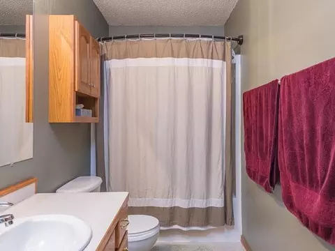 1007 Plainview Dr SE, Mandan, ND 58554 photo 7