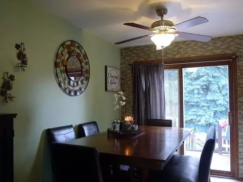 1608 Omaha Dr E, Bismarck, ND 58504 photo 2