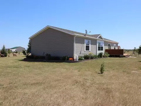2594 Abbott Ln, Mandan, ND 58554 photo 3