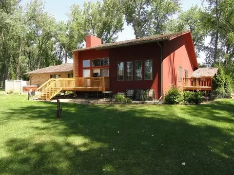 2000 Harbor Dr, Bismarck, ND 58504 photo 2