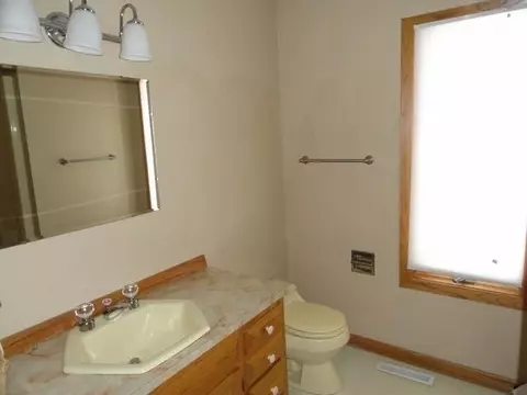 2000 Harbor Dr, Bismarck, ND 58504 photo 17