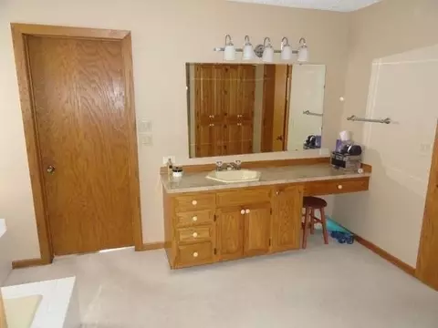 2000 Harbor Dr, Bismarck, ND 58504 photo 15