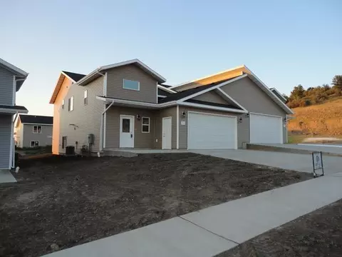 306 Mario Ct SE, Mandan, ND 58554 photo 1
