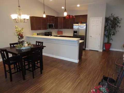 306 Mario Ct SE, Mandan, ND 58554 photo 3