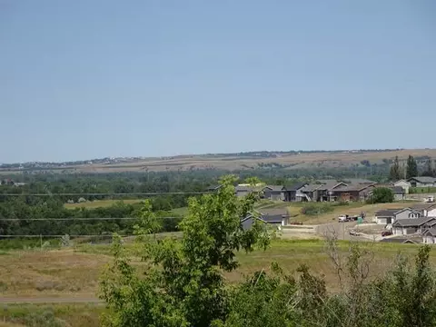 226 Cobblestone Lp, Mandan, ND 58554 photo 1