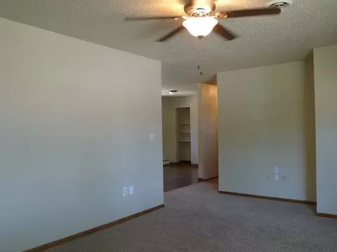 1416 Ingals Ave E, Bismarck, ND 58504 photo 2