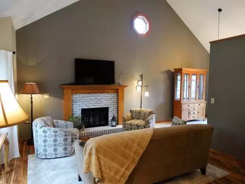 2500 Springfield St, Bismarck, ND 58503 photo 2