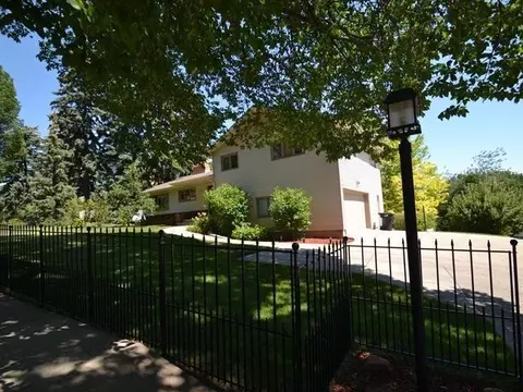 1003 E Highland Acre Rd, Bismarck, ND 58501 photo 1