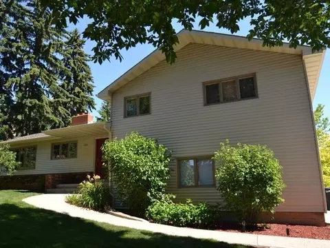 1003 E Highland Acre Rd, Bismarck, ND 58501 photo 2