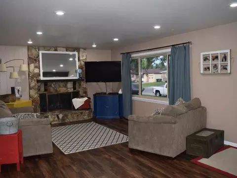 1913 Assumption Dr, Bismarck, ND 58501 photo 4