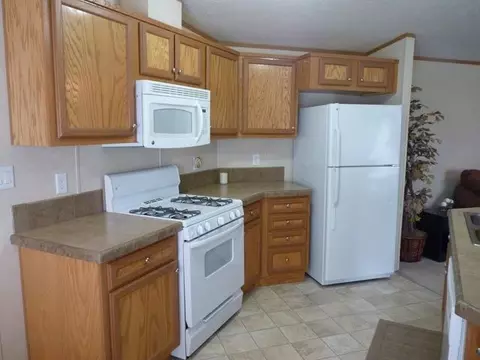 4222 Claridge Loop, Bismarck, ND 58503 photo 3