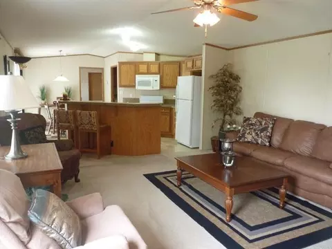 4222 Claridge Loop, Bismarck, ND 58503 photo 2