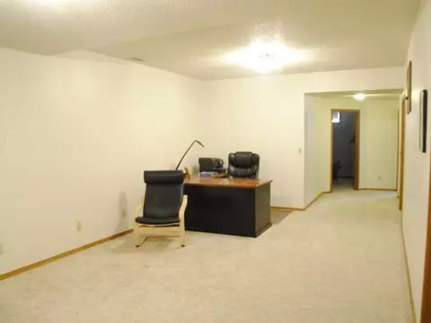 3325 Hackberry St, Bismarck, ND 58503 photo 23
