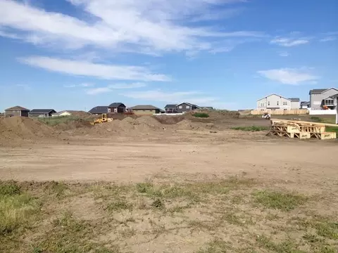 4719 Normandy St, Bismarck, ND 58503 photo 1