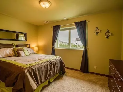 218 Slate Dr, Bismarck, ND 58503 photo 25