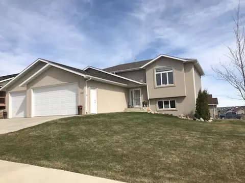 218 Slate Dr, Bismarck, ND 58503 photo 32