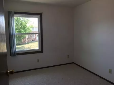 855 Bruce Dr, Mandan, ND 58554 photo 10