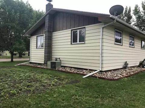 480 Becker St, Turtle Lake, ND 58575 photo 6