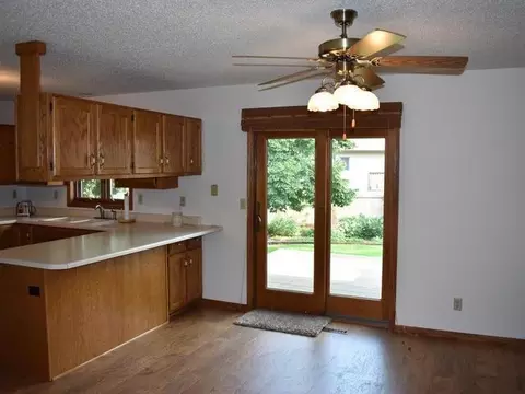 930 Capitol Ave E, Bismarck, ND 58501 photo 4