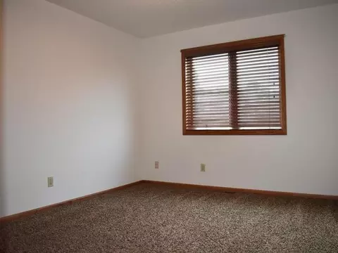 930 Capitol Ave E, Bismarck, ND 58501 photo 13