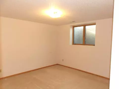 1944 Capitol Ave E, Bismarck, ND 58501 photo 15