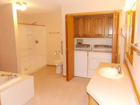 1944 Capitol Ave E, Bismarck, ND 58501 photo 8