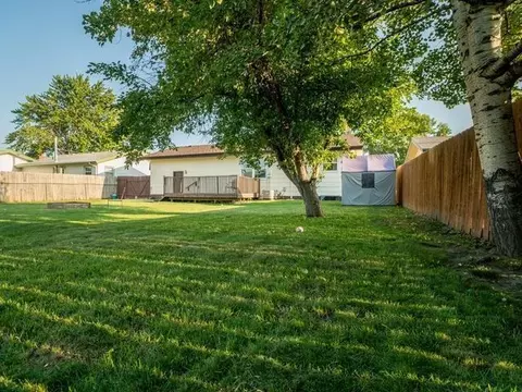 512 Denver Ave E, Bismarck, ND 58504 photo 25