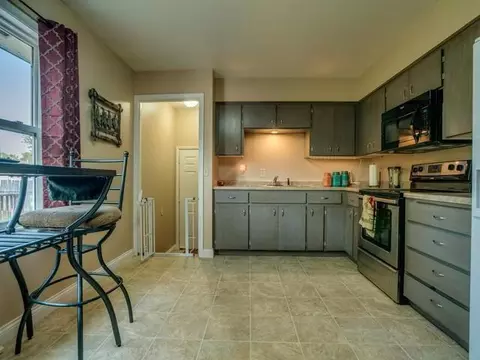 512 Denver Ave E, Bismarck, ND 58504 photo 8