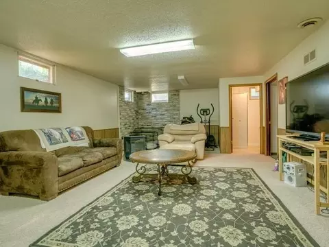 512 Denver Ave E, Bismarck, ND 58504 photo 23