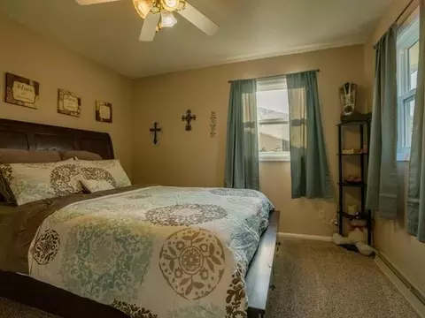 512 Denver Ave E, Bismarck, ND 58504 photo 14