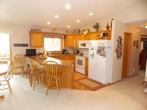 4505 Turnbow, Bismarck, ND 58503 photo 5