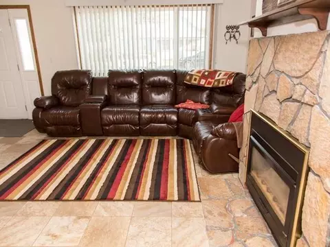 801 3rd St SW, Mandan, ND 58554 photo 2
