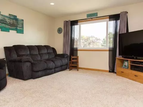 801 3rd St SW, Mandan, ND 58554 photo 16