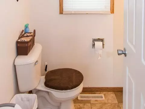 801 3rd St SW, Mandan, ND 58554 photo 7