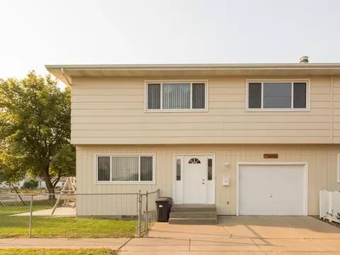 801 3rd St SW, Mandan, ND 58554 photo 1