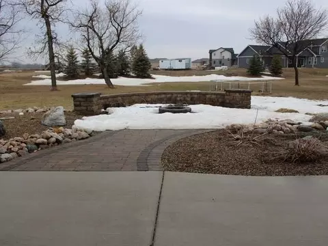 4126 Daniel St, Bismarck, ND 58504 photo 11