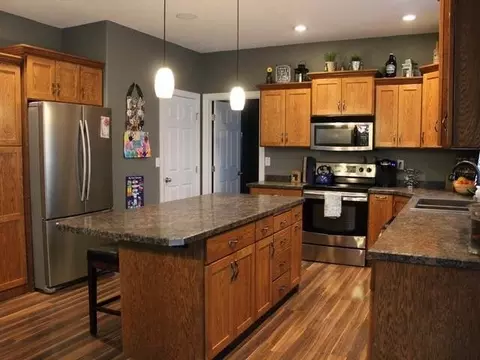 4126 Daniel St, Bismarck, ND 58504 photo 4