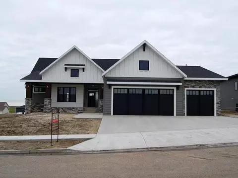 4710 Marsh Hawk Dr, Bismarck, ND 58504 photo 1