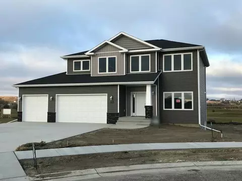 2013 34th Ave SE, Mandan, ND 58554 photo 1