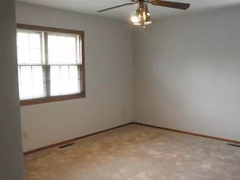 3604 Hackberry St, Bismarck, ND 58503 photo 17