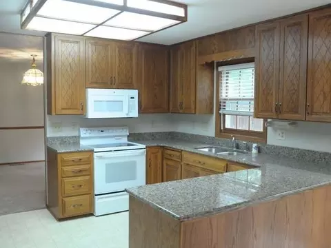 3604 Hackberry St, Bismarck, ND 58503 photo 24
