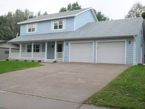 3604 Hackberry St, Bismarck, ND 58503 photo 1