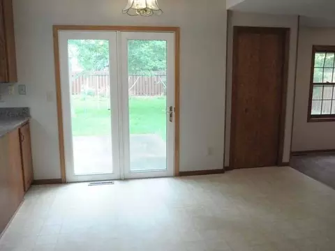 3604 Hackberry St, Bismarck, ND 58503 photo 10