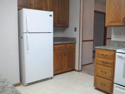 3604 Hackberry St, Bismarck, ND 58503 photo 6