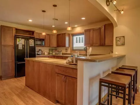 1225 E Coulee Rd, Bismarck, ND 58503 photo 3