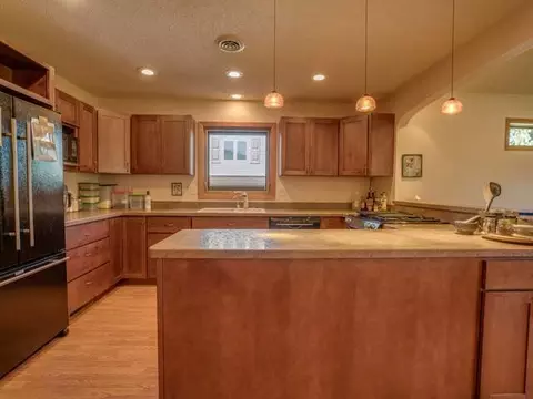 1225 E Coulee Rd, Bismarck, ND 58503 photo 6
