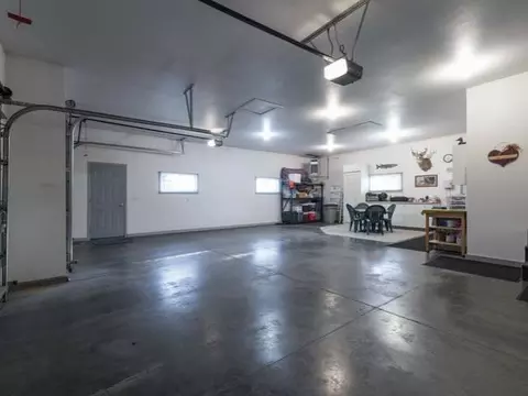 9440 Oak Dr, Bismarck, ND 58503 photo 32